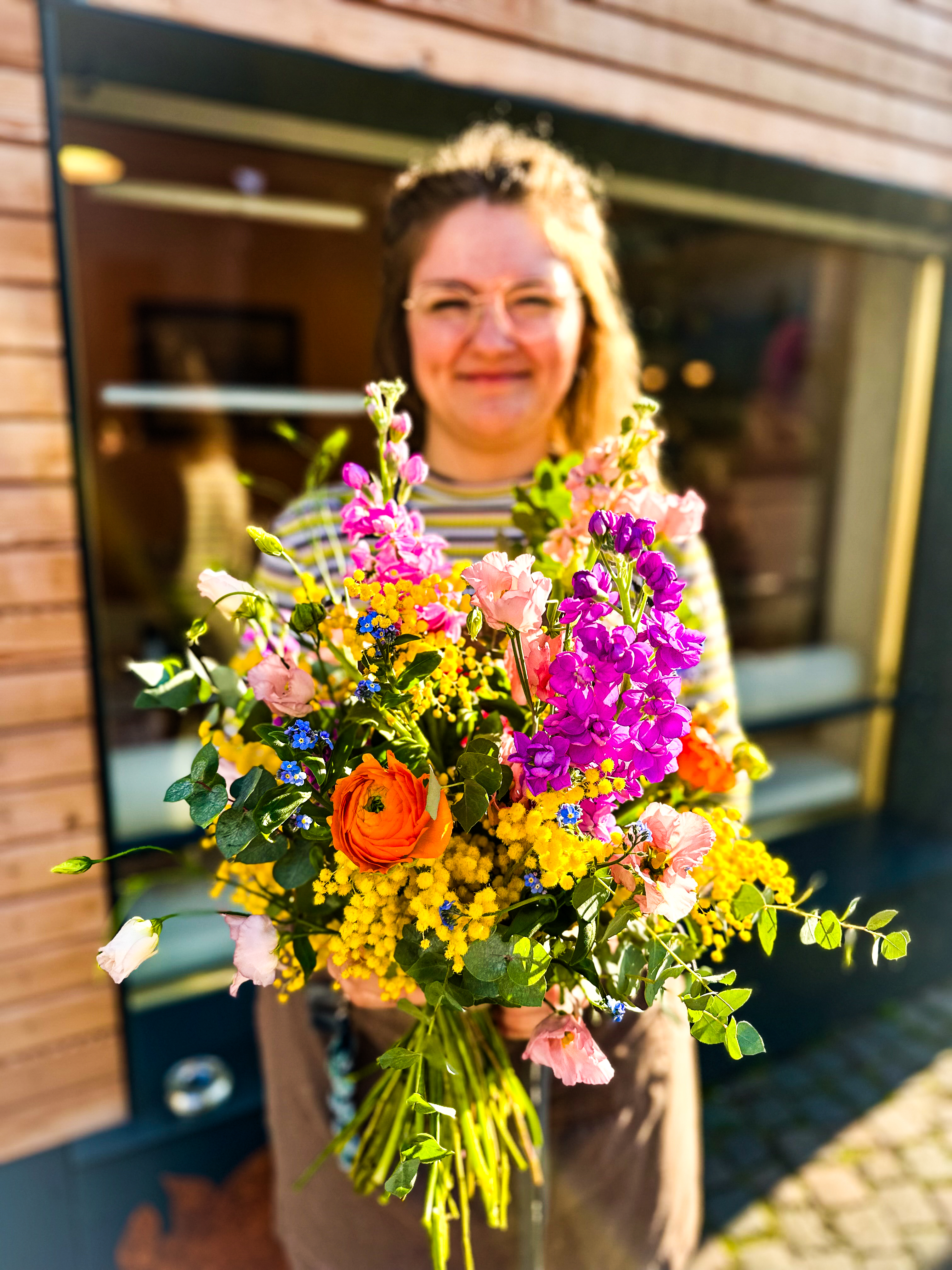 Ein bunter Strauß Sommerblumen